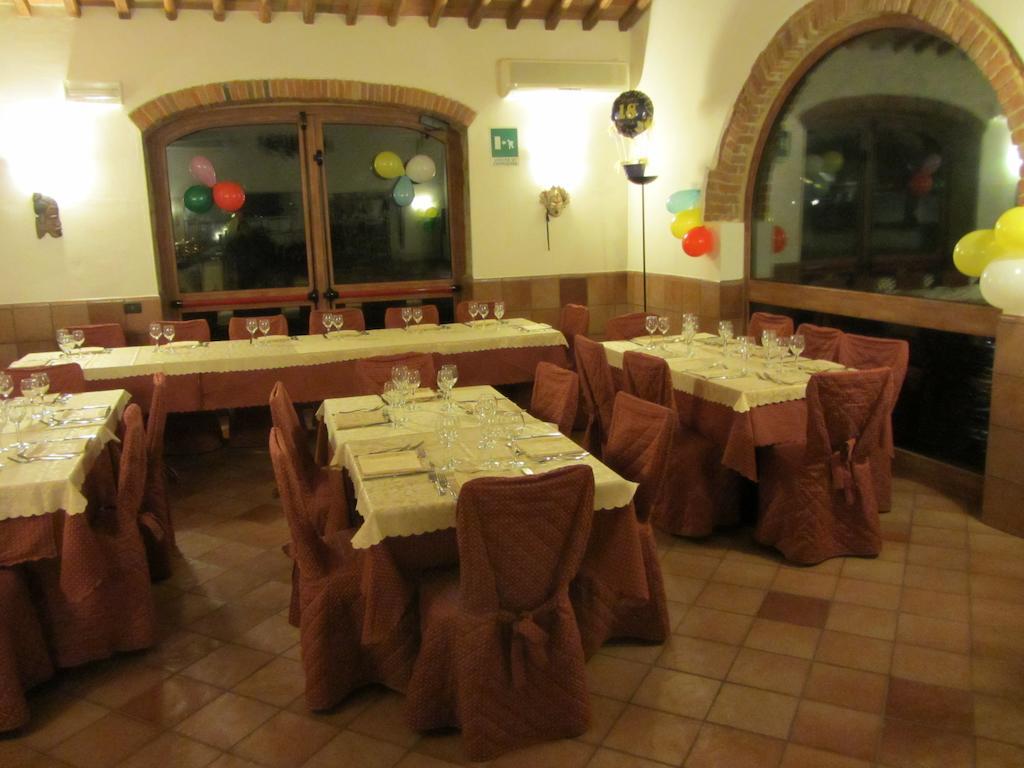 ホテル Relais Pian D'Ercole Montebonello エクステリア 写真